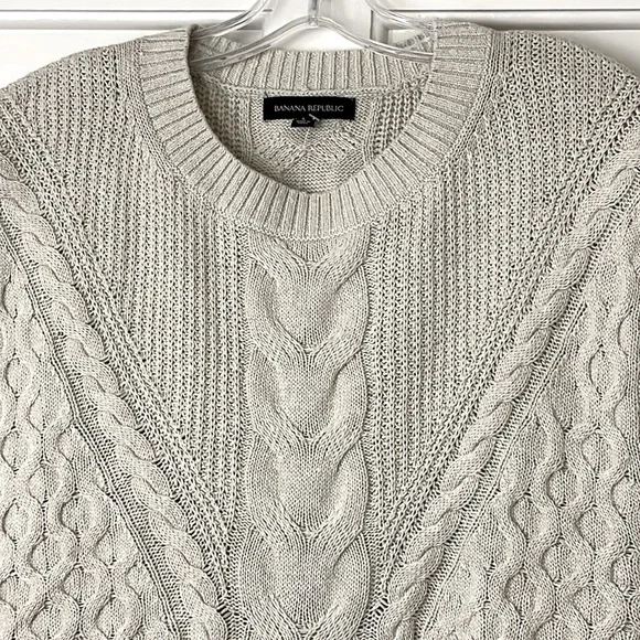 Banana Republic cable knit sweater vest - Picture 2 of 7
